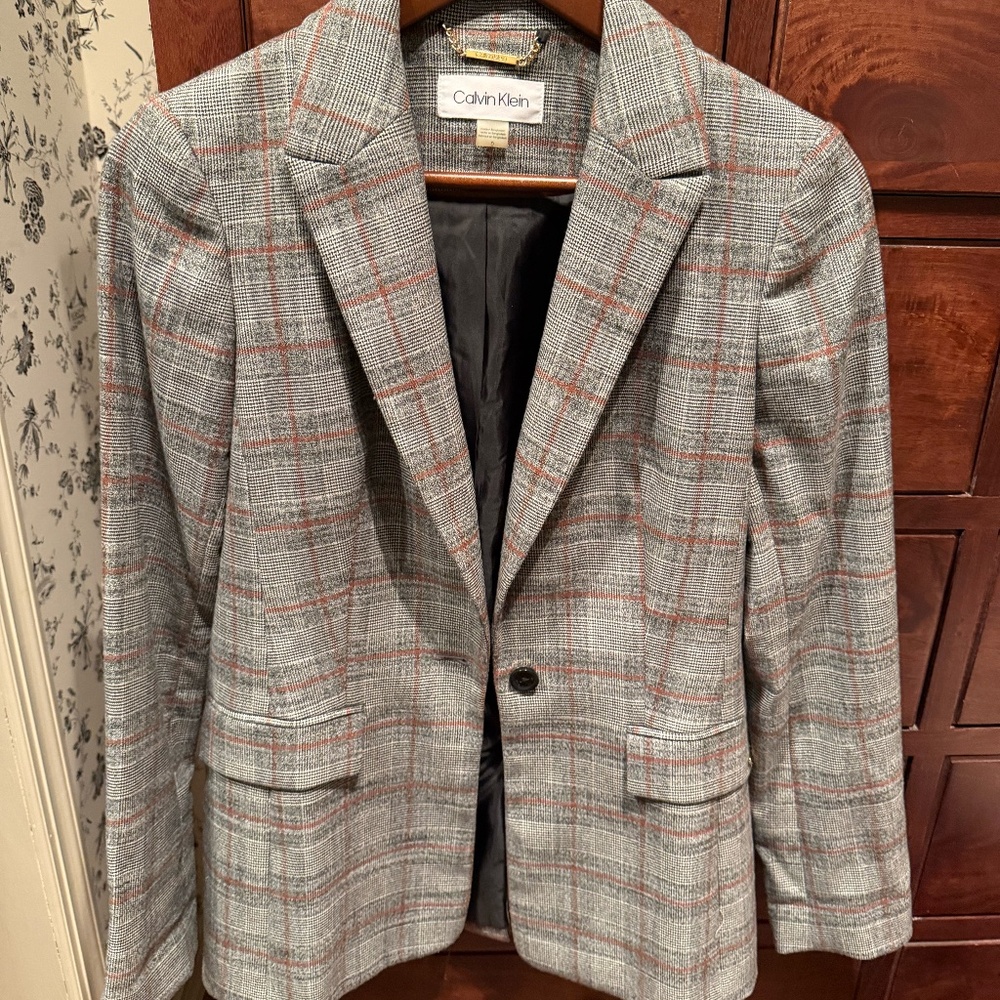 Calvin Klein Grey Plaid Blazer – Classic Tailored Jacket
